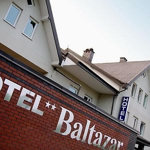 Hotel Baltazar 푸워스크 Exterior photo