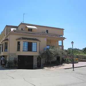 Hostal Restaurante Santa Cruz 마수에코 Exterior photo