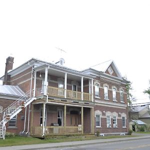 Scott Gite Le Roupillon En Beauce B&B Exterior photo