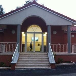 Hostellerie Del Matin Calme Montverdun Exterior photo