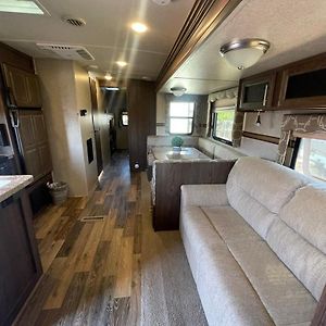 Camper Rv1 With Private Entrance And Free Parking 호텔 모레노밸리 Exterior photo