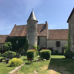 Brigueuil-le-Chantre Chateau Mareuil B&B Exterior photo