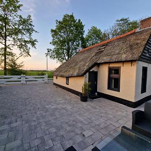 Ryptsjerk Bed En Stal 'Het Woudhuisje' 아파트 Exterior photo