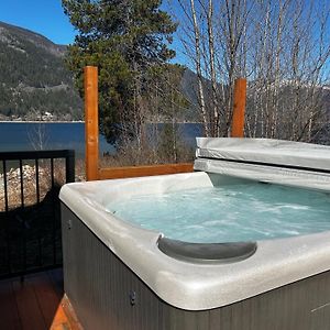 Kaslo, Upper Floor Paradise, 2 Beds And Hot Tub 넬슨 Exterior photo