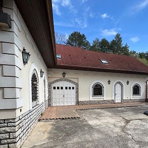 Veszpremvoelgyi Kuria 호텔 Exterior photo