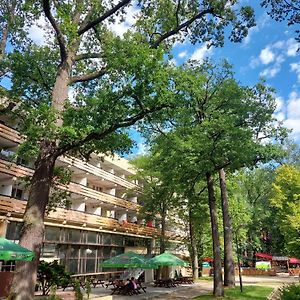 Osrodek Wypoczynkowo-Hotelowy Przasniczka 우치 Exterior photo