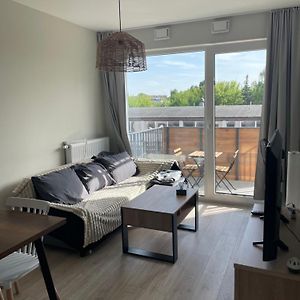 Cosy New Apartment With Netflix 프루츠코프 Exterior photo