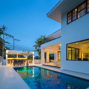 Stunning Villa With Pool And Tropical Garden 후아 힌 Exterior photo