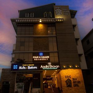 Four N Square Residency 호텔 팔라카드 Exterior photo