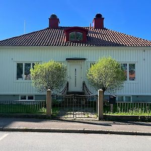 Central Villa, Nara Till Allt! 쿵엘브 Exterior photo