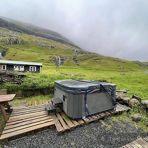 Turf House In Saksun With Panoramic View 빌라 Exterior photo