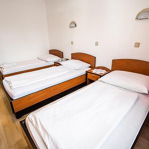 Guesthouse Leski Dvor 레쎄 Room photo