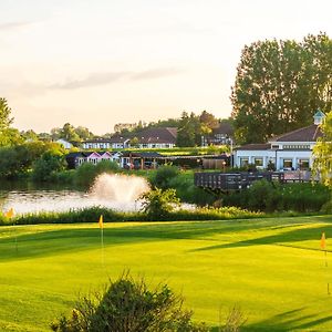 The Waterfront Hotel Spa & Golf 성니오츠 Exterior photo