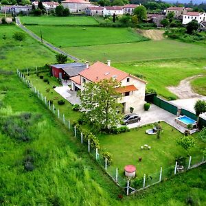 브리옹 Vivienda Maria Lourdes 빌라 Exterior photo