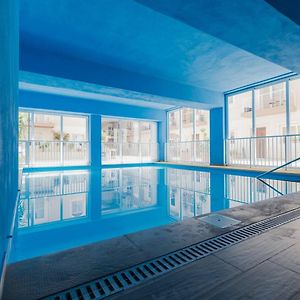 Onebed Apartment With Shared Pool And Gym ! 세인트폴스베이 Exterior photo