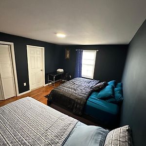 Fidelia Room A, King Bed And Twin Bed With Private Bathroom Minutes From Newark Liberty International Airport And Newark Penn Station 어빙턴 Exterior photo