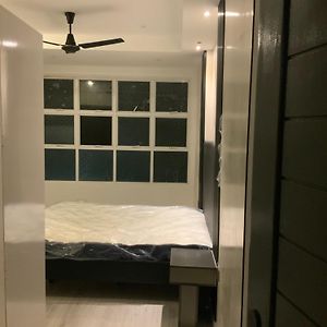 Modern, Cozy 2-Bedroom Apartment 말레 Exterior photo
