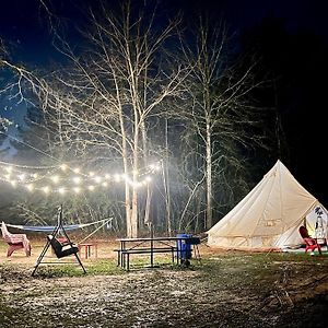 Stunning 1-Bed Glamping Tent In 클리블랜드 Exterior photo
