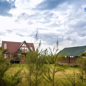 The Besotted Cottage At Mount Kenya Farm Stay Naro Moru Exterior photo