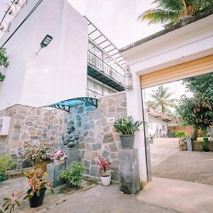 Bravon Villa 쿠루네갈라 Exterior photo