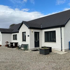 Highland Holiday Lets Lairg 빌라 Exterior photo