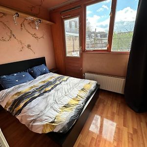 Terraced Room In Shared House 위트레흐트 Exterior photo