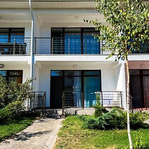 Таунхаус В Baytur Resort 보스테리 Exterior photo