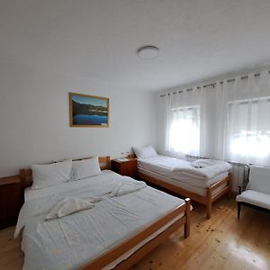 Rooms Lida & Friendly Home 플라브 Exterior photo