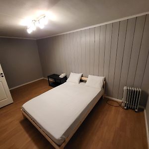 Classic 4 Bedrooms, 9 Guest Apartment Kjeller 릴레스트룀 Exterior photo