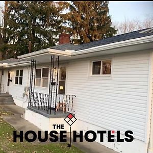 The House Hotels - Whole House Erie Street 쿠야호가폴스 Exterior photo