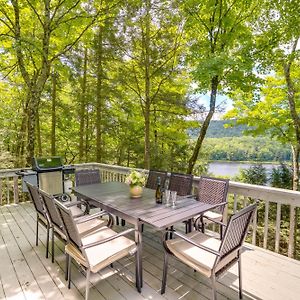 Great Barrington Lakeside Getaway With Kayak And Grill 빌라 Exterior photo