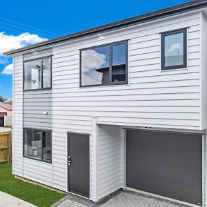 Family Holiday Home Papakura - 175 오클랜드 Exterior photo