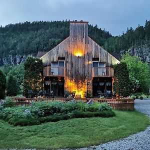 Auberge Du Jardin 호텔 Petit-Saguenay Exterior photo