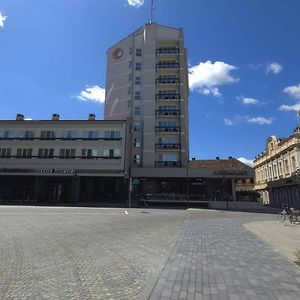 Hotel Aurora 사투마레 Exterior photo