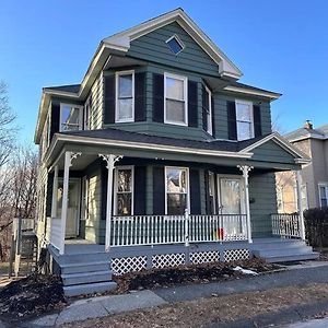 Large 4Bd, 2Bath Victorian Home Near Downtown 월스터 Exterior photo