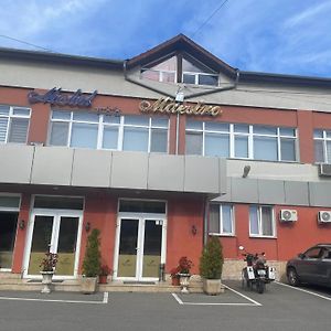 Motel Maestro 데바 Exterior photo