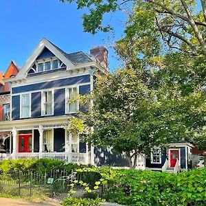 Charming 1800S Home In Historic Hills District 세인트폴 Exterior photo