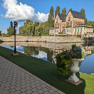 Chateau De Quesmy B&B Exterior photo