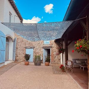 플루리 Bulles En Beaujolais 아파트 Exterior photo