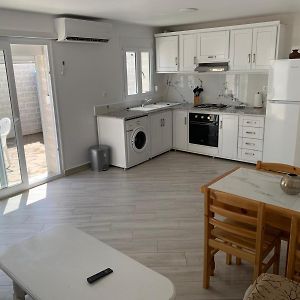 Logement Spacieux 10Personnes - Location Azeffoun Ait Chafaa 11000Dzd 아파트 Exterior photo