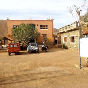 Auberge Tafouyt 호텔 Tamtetoucht Exterior photo