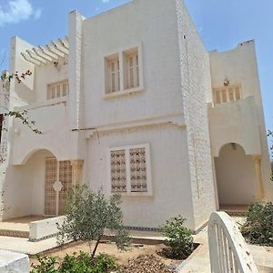 Villa A Proximite De La Plage Djerba 미던 Exterior photo