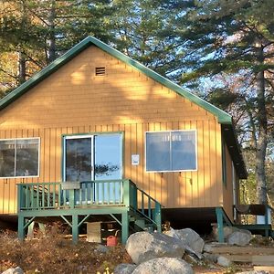 Beautiful Lakefront Cottage, Ambajejus Lake 밀리노켓 Exterior photo