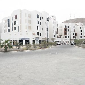 무스카트 Near Alqurum Beach, Free Parking 아파트 Exterior photo