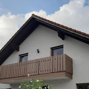 Grosszuegige Drei-Zimmer-Wohnung Mit Parkplatz 란츠후트 Exterior photo