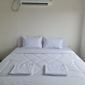 Urbanwillow Guestrooms 세쿤데라바드 Exterior photo