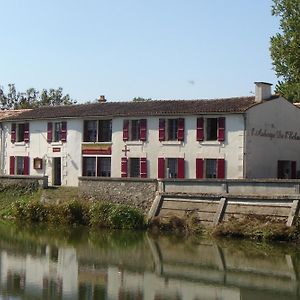 L'Auberge'Inn 쿨롱 Exterior photo