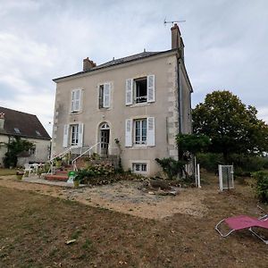 Jeu-les-Bois Ancien Pavillon De Chasse Du 19Eme Avec Jardin Et Parking, Proche Gr46 - Fr-1-591-614 빌라 Exterior photo