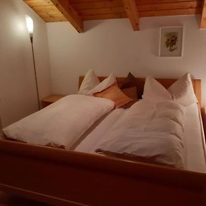 볼푸르트 Vermiete Ein Doppelzimmer In Einem Holzhaus 아파트 Exterior photo