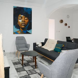 Modern And Cosy Apt In Abidjan 아파트 Exterior photo